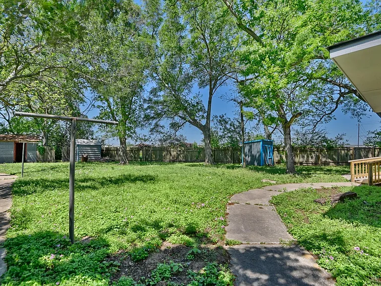 415 Silliman St — Photo 39