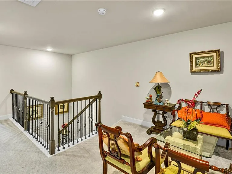 2423 Chene Dr — Photo 17