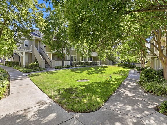 2nd image of 854 Lake McClure Dr