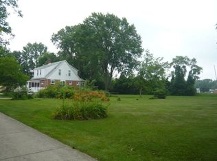18156 Deering St, Livonia, MI 48152