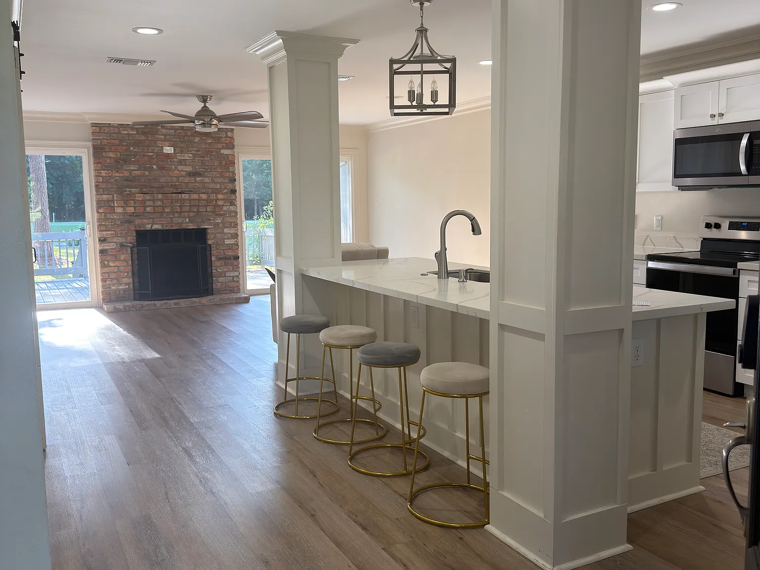 2 bed, 1324 sqft, $1,800 — Photo 3