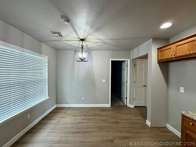 312 W Sycamore St — Photo 5
