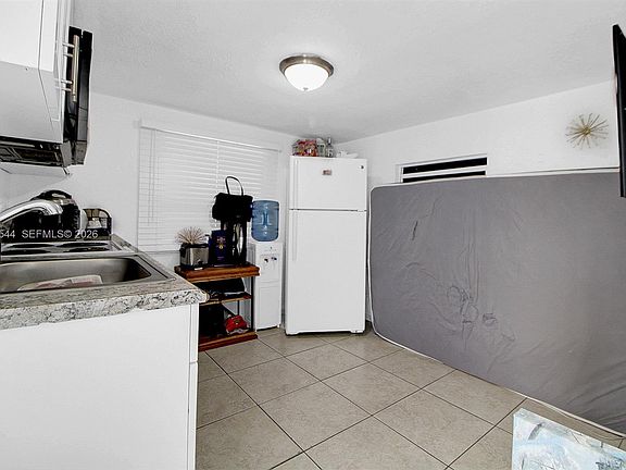 5th image of 2900 NW 95th St