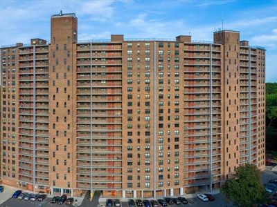 90-50 Union Turnpike #18L, Glendale, NY, 11385