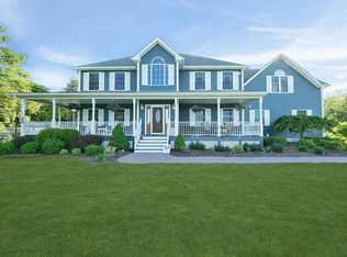 96 Village Dr, Florida, NY 10921