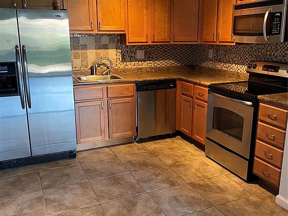 3rd image of 12842 Portulaca Dr APT B