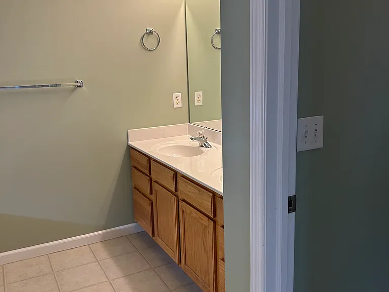 1040 Gleason Dr — Photo 13
