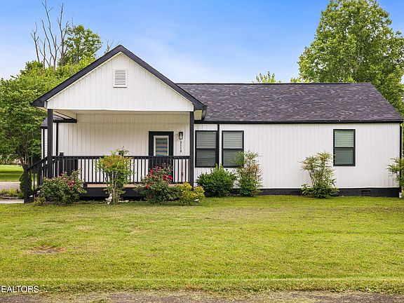 2nd image of 3114 Vera Dr