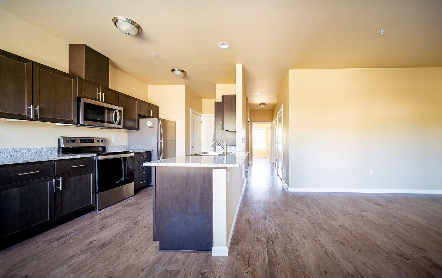 Willow Tree Place — Photo 4