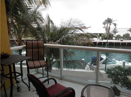 5th image of 2650 Lake Shore Dr Unit 203