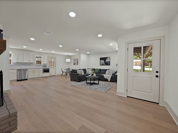 3rd image of 5704 Wessex Ave