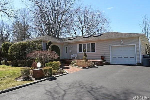 46 Marian Ln