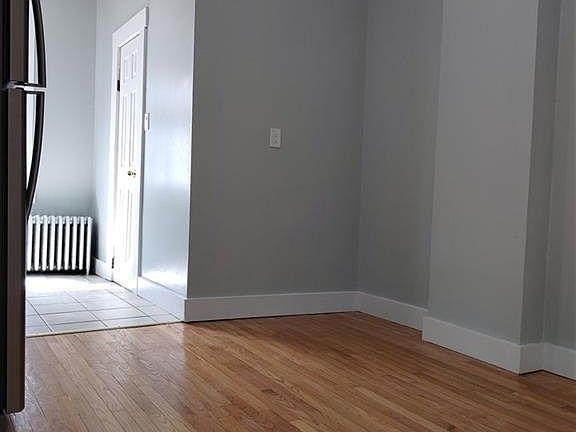 4th image of 649 Jersey Ave APT 1