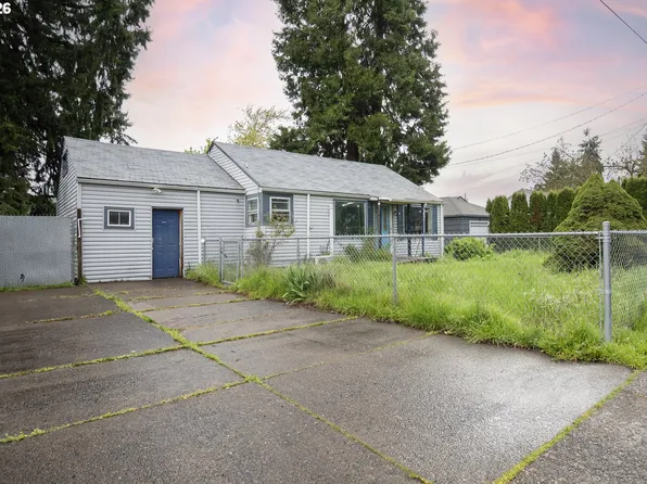 5418 A St, Springfield, OR 97478