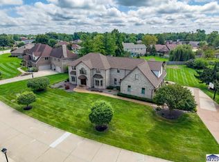 6682 W Manor Dr, Terre Haute, IN 47802