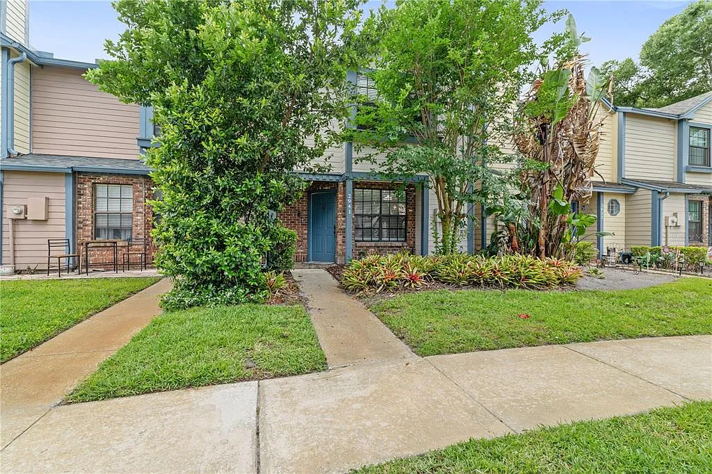 3 bed, 2.5 bath, 1344 sqft, $2,150 — Photo 1