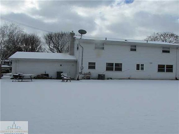 2nd image of 1831 E Cahill Dr