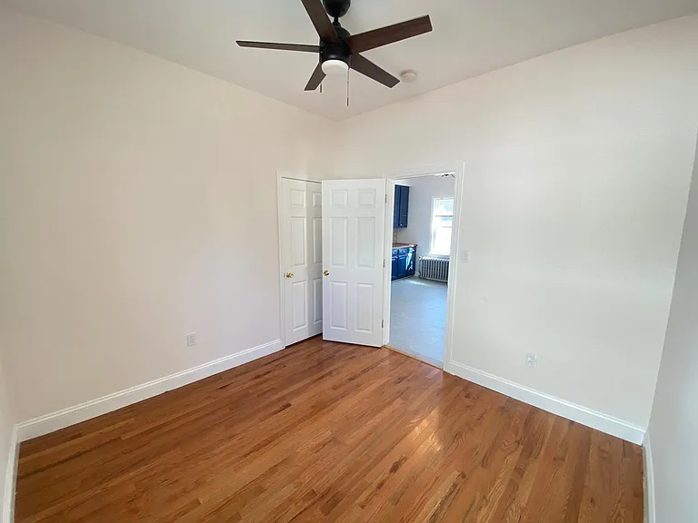 421 Washington St #1 — Photo 8