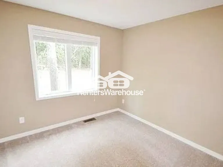 1305 Flag Ave N #2 — Photo 13