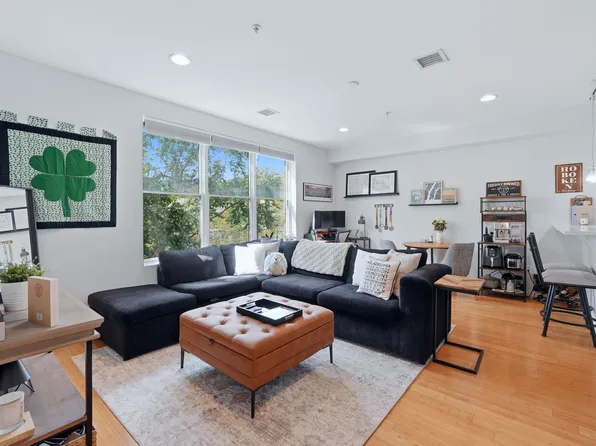 1325 Adams St #402, Hoboken, NJ 07030