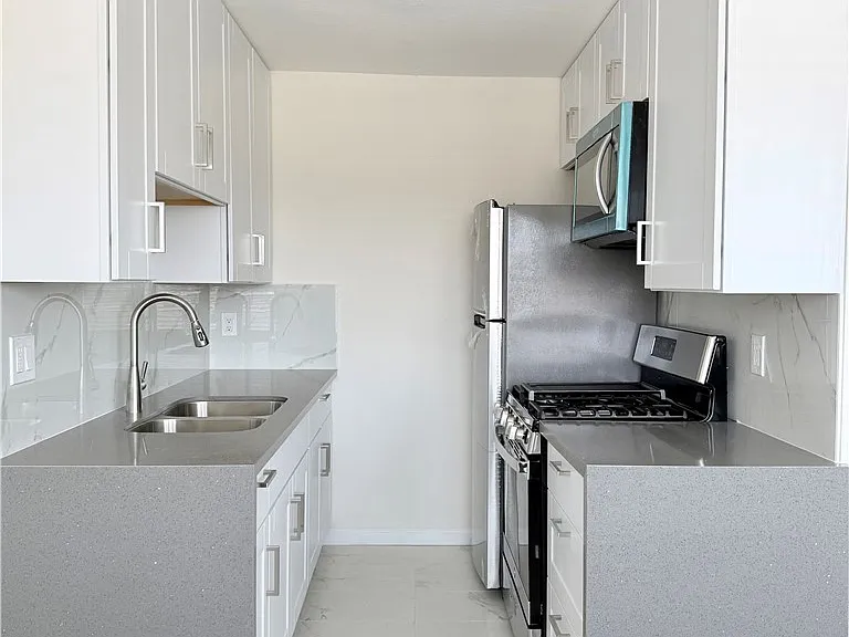 3250 Andrita St #7 — Photo 9