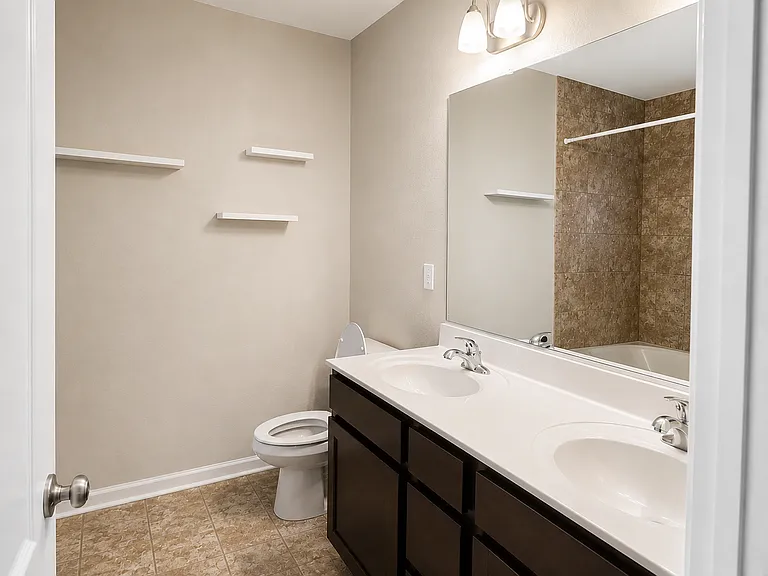 511 Waterside Dr #115 — Photo 9