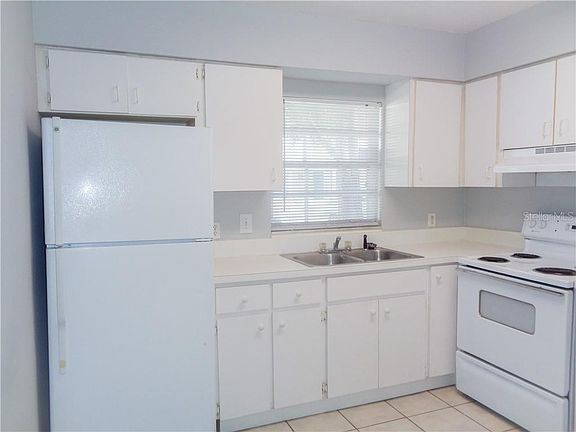2nd image of 3607 W Idlewood Ave #402