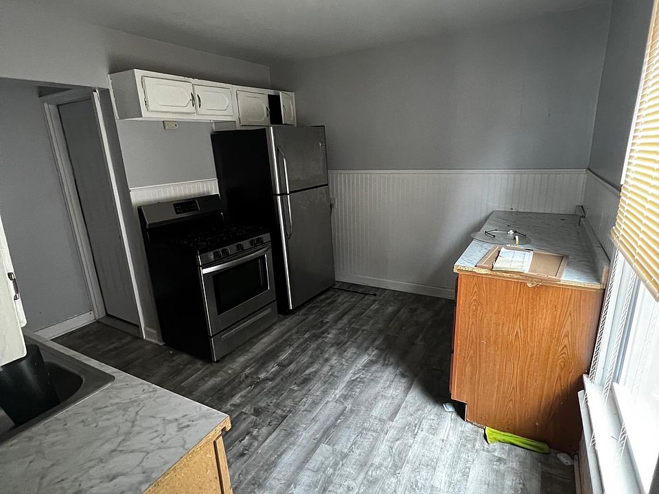 2nd image of 691 West Ave #2