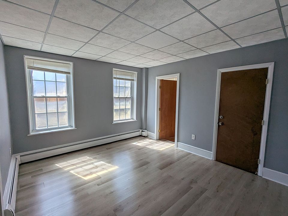 1st image of 13 Hamilton St #2