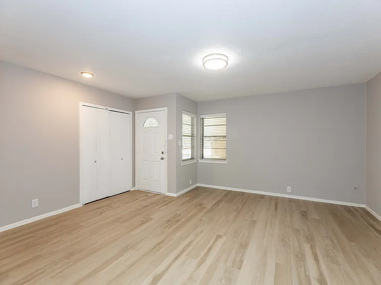 1505 McDonald Dr — Photo 4