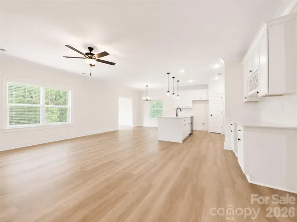 1232 N Sharon Amity Rd, Charlotte, NC 28211