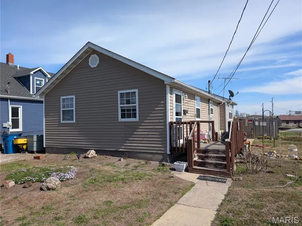 112 Virginia St, East Alton, IL 62024