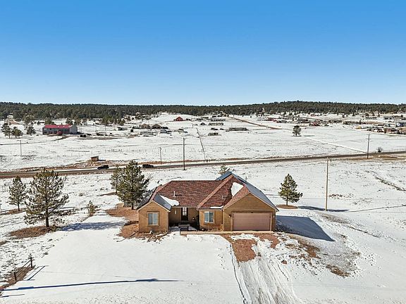 3rd image of 573 Empire Rd