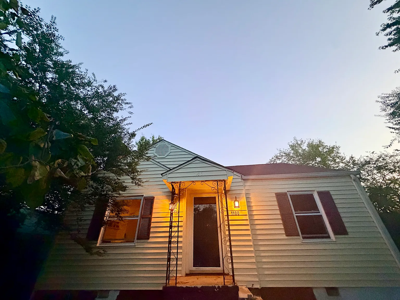 3 bed, 1500 sqft, $2,195 — Photo 1