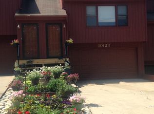 10123 Steele Rd, Edwardsville, KS 66111