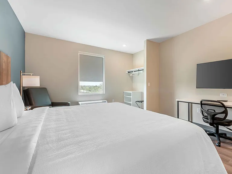 4060 Center Park Dr — Photo 15