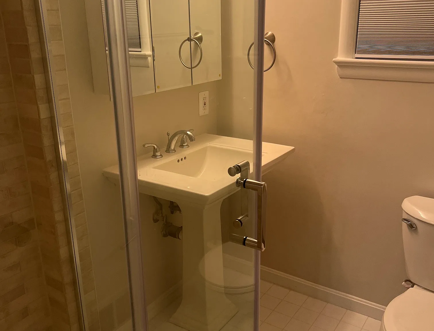 4 bed, 2153 sqft, $5,500 — Photo 2