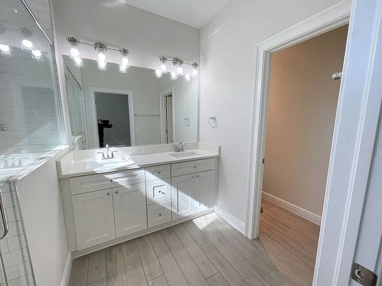 2502 W Fig St #2 — Photo 11