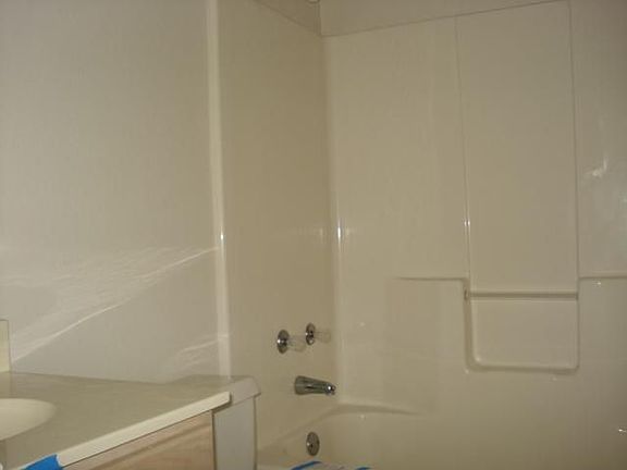 5th image of 3841 Willow Creek Dr