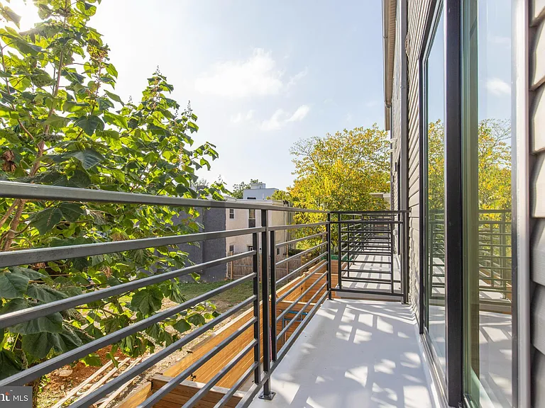 2406 W Master St #2 — Photo 13