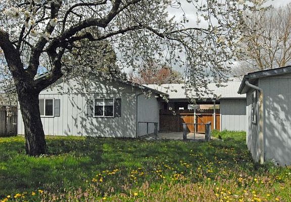 Large fenced back yard