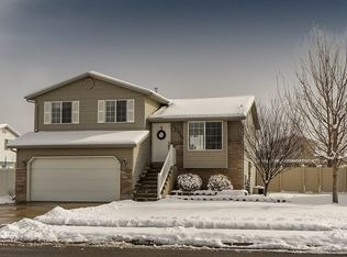 1692 N 2475 W, Clinton, UT 84015