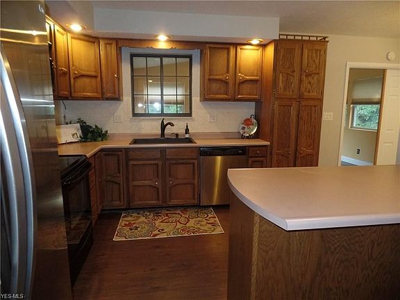 4th image of 84 Northwood Villa Ln