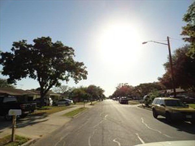 2nd image of 526 Pinehurst Blvd