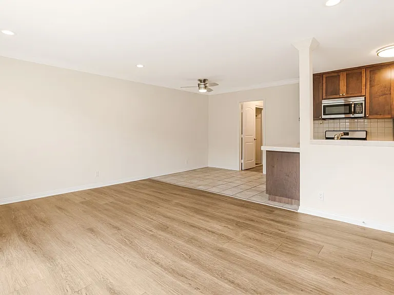 1832 S Bundy Dr #1838 — Photo 9