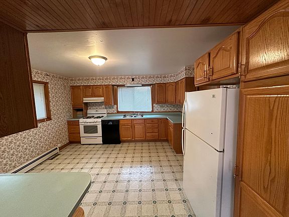 4th image of 428 W Lake Blvd