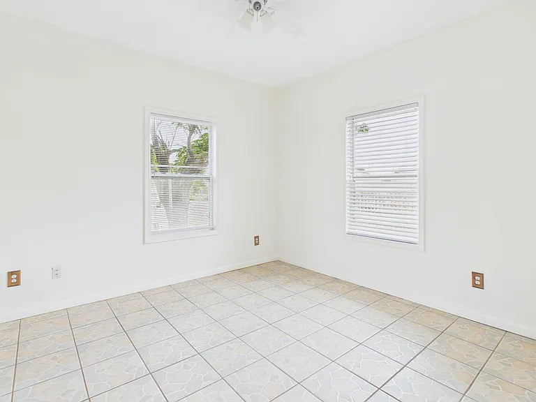 745 N Aldredge St #A — Photo 19