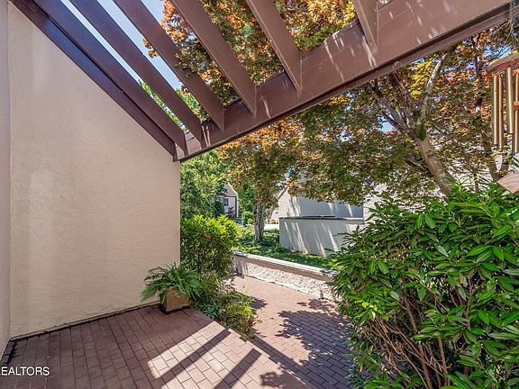 5th image of 1106 Orleans Dr