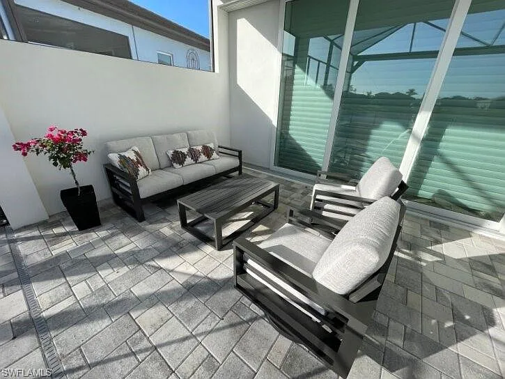 3725 Sapphire Cove Cir E — Photo 11
