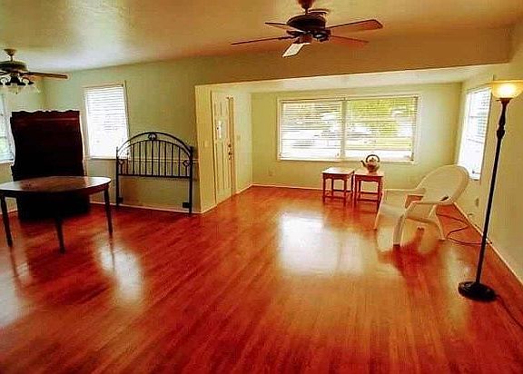 4th image of 1933 23rd Ave
